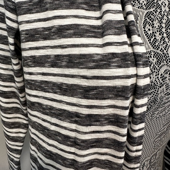 LL BEAN Women’s Lightweight Stripes Small Shawl Collared Open Cardigan. - Picture 8 of 12